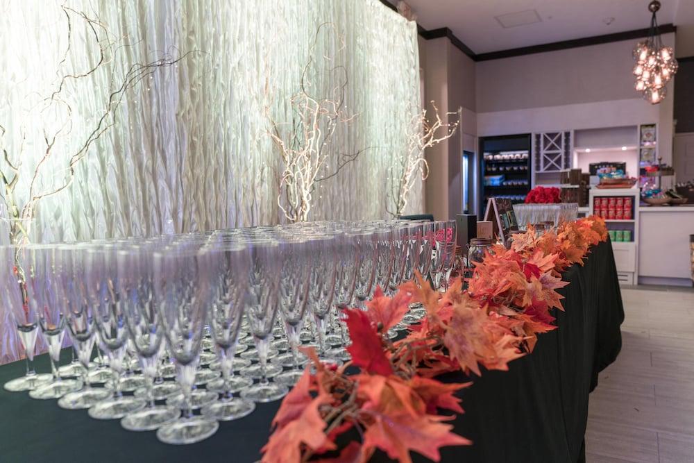 Hilton Garden Inn Shirlington Arlington Bagian luar foto